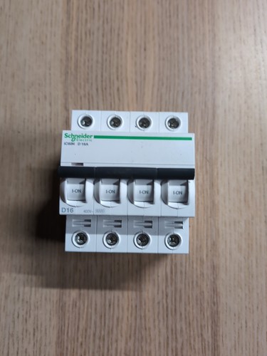 A9f75416 disjoncteur courbe - a9f75416,