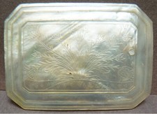Plaque de nacre gravée
