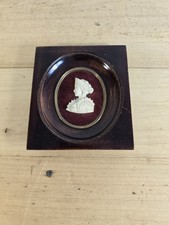 cadre camé femme de profil