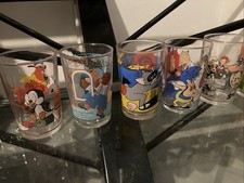 LOT 8 VERRES MOUTARDE DESSIN