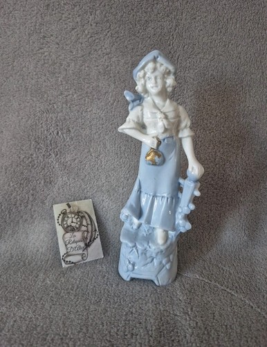 Statuette femme porcelaine - en,