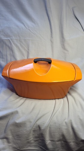 Cocotte couleur orange le - cocotte, de