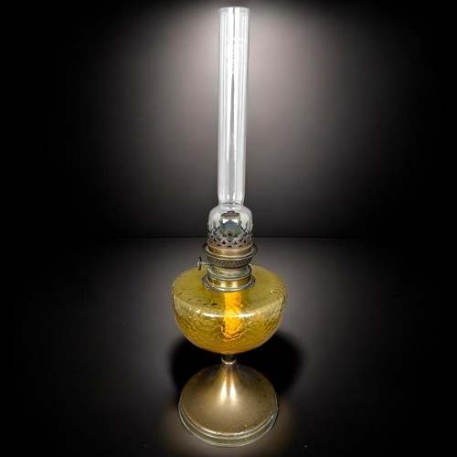 Ancienne lampe pétrole - à,