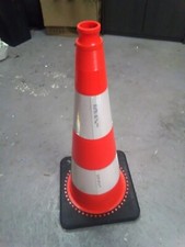 CONE  de SIGNALISATION routière ORANGE ET BLANC revêtement retro-réfléchissant 
