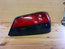 feu arriere droit peugeot 306