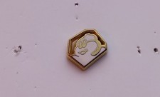 EB147 pin's Bibendum Michelin