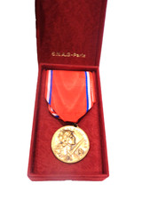 Médaille commémorative de la bataille de Verdun dans sa boîte. France WW.1