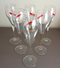 6 flutes à champagne en verre
