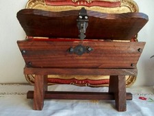 boîte à bijoux  ou à couture en bois  reproduction pétrin ancien