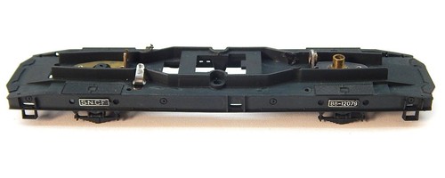 16676 un chassis - r,