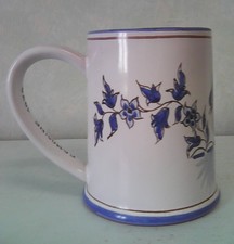 Ancienne tasse en faïence