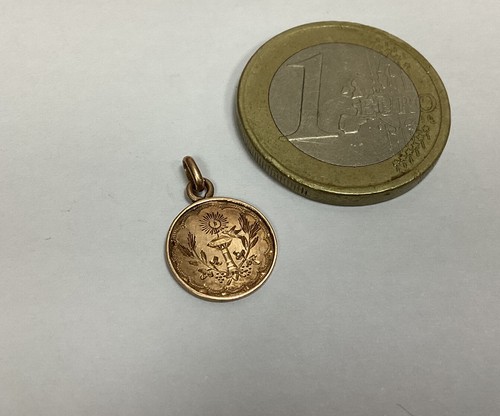 Magnifique pendentif religieux - magnifique,
