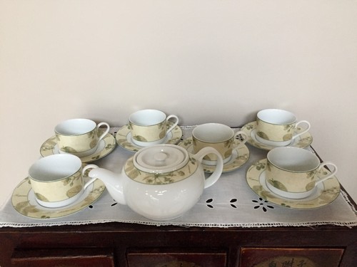 Service thé porcelaine - à, en