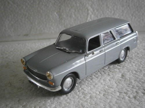 Voiture miniature peugeot 404 - miniature,