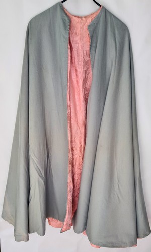 Ancienne grande cape - , de