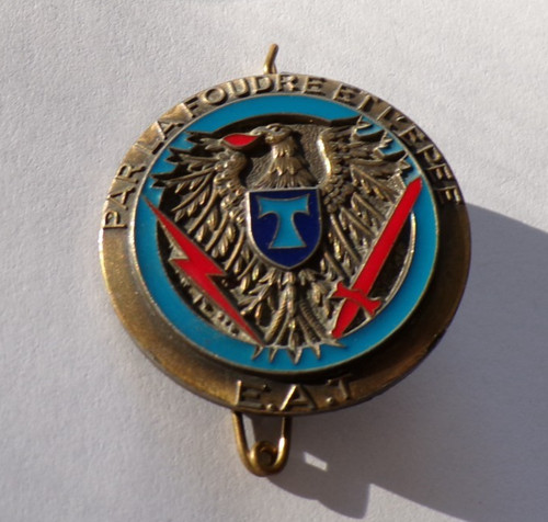 Insigne militaire ecole - insigne,