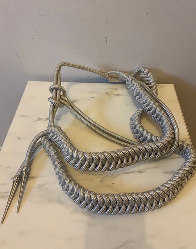 Fourragère cordon de - /,
