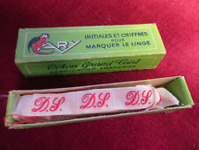 RUBAN ancien INITIALES D.S tissées en FIL ROUGE COUTURE MERCERIE ancienne