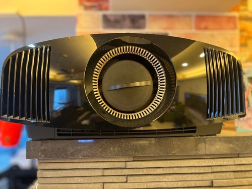 Sony vpl vw500es 1700 lumens - 1700,
