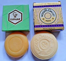 lot de 2 petits savons de collection