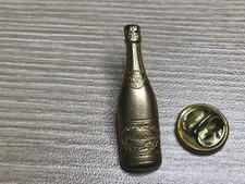 pins CANARD DUCHÊNE signe. marque Champagne REIMS FRANCE