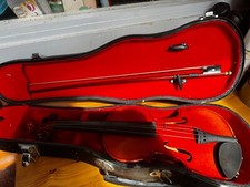 violon 1/2 en bois fruitier