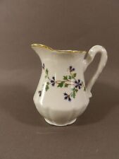 Pot à lait ancien en porcelaine décor Barbeaux