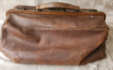 Ancien sac de medecin en cuir