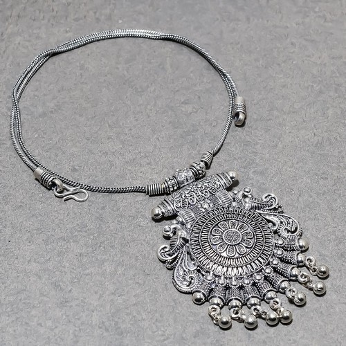 Pendentif chaîne bijou - , ancien