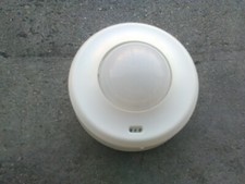 Détecteur de mouvement LUXOMAT  PD2-VAR-AP  a variation d éclairage 1/10v