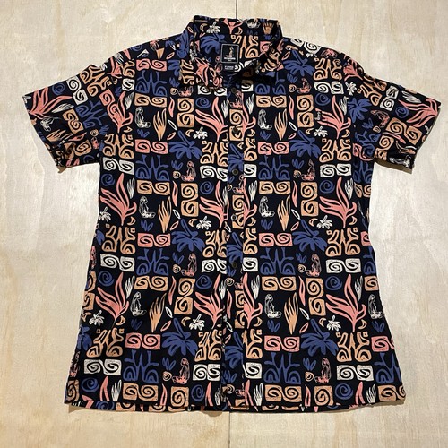 Hinano tahiti men - button, up
