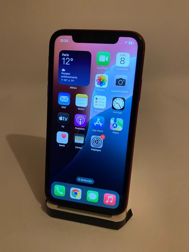 Apple iphone 64 - iphone,