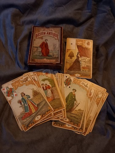 Jeu cartomancie - de,