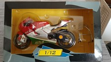 1/12 - DUCATI DESMOSEDICI - LORIS CAPIROSSI - 2006 - MOTOS COMPÉTITION - ALTAYA