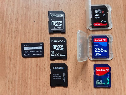 Lot cartes mémoire anciennes