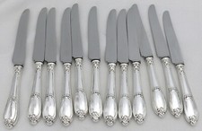 Ercuis Pompadour, 12 couteaux à entremets, dessert, fromage, en métal argenté.