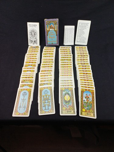 The stairs gold tarot - the,