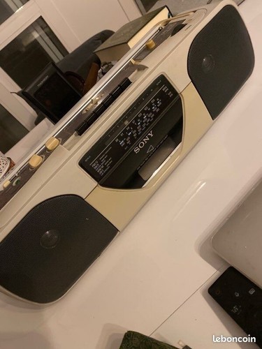 Radio cassette vintage - vintage, sony