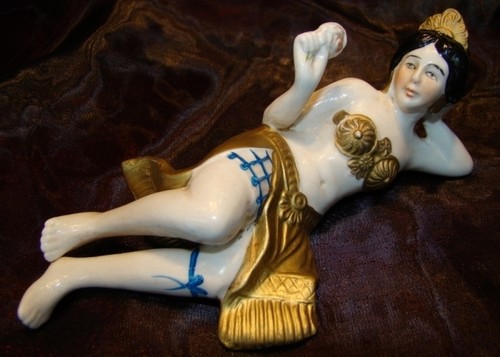 Figurine baigneuse pin - figurine, pin-up