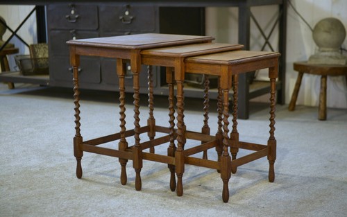 Tables gigognes rustiques - , en