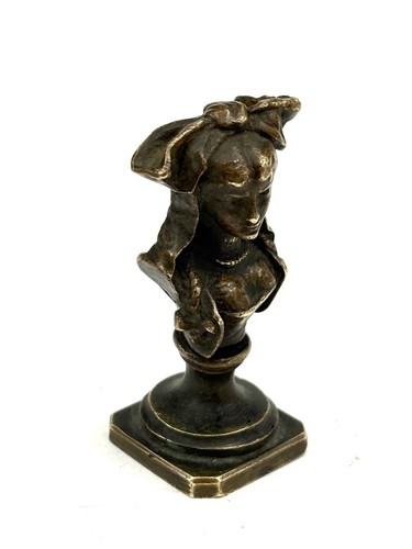 Petit buste alsacienne - buste,