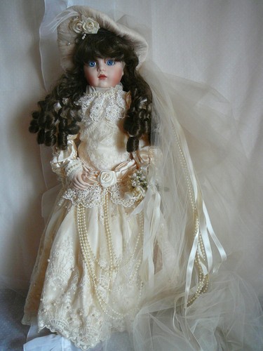 Magnifique mariee poupee - magnifique,