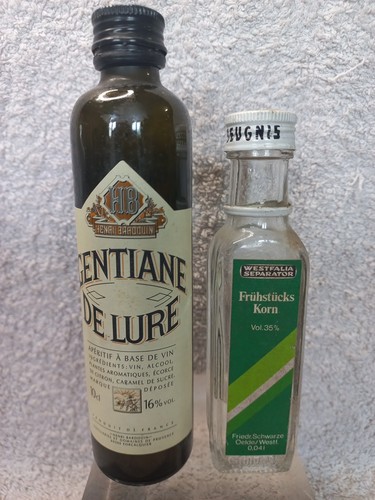 Lot bouteilles alcools - 2,