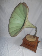 PHONOGRAPH  "     PHONOGRAPHE PATHE  "   GRAMOPHONE