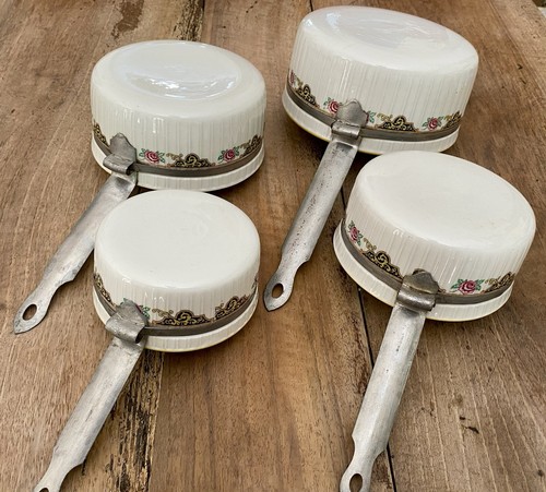 Anciennes casseroles en - anciennes,