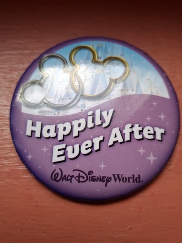 Badge disney disneyland