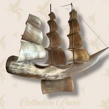 ? Sculpture Unique de Bateau à Voiles ⛵ en Cornes de Bœuf – 37 x 45 cm –