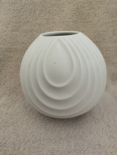 Vase boule biscuit blanc - en,