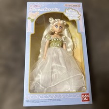Poupée style musée Sailor Moon Princess Serenity Japan Anime