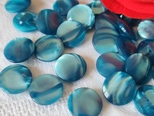 Lot 18 boutons vintage à pied